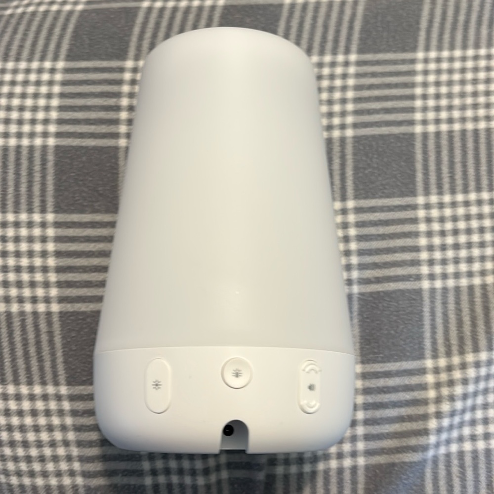 Hatch sound machine